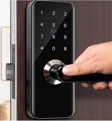 Khóa cửa vân tay có an toàn không?